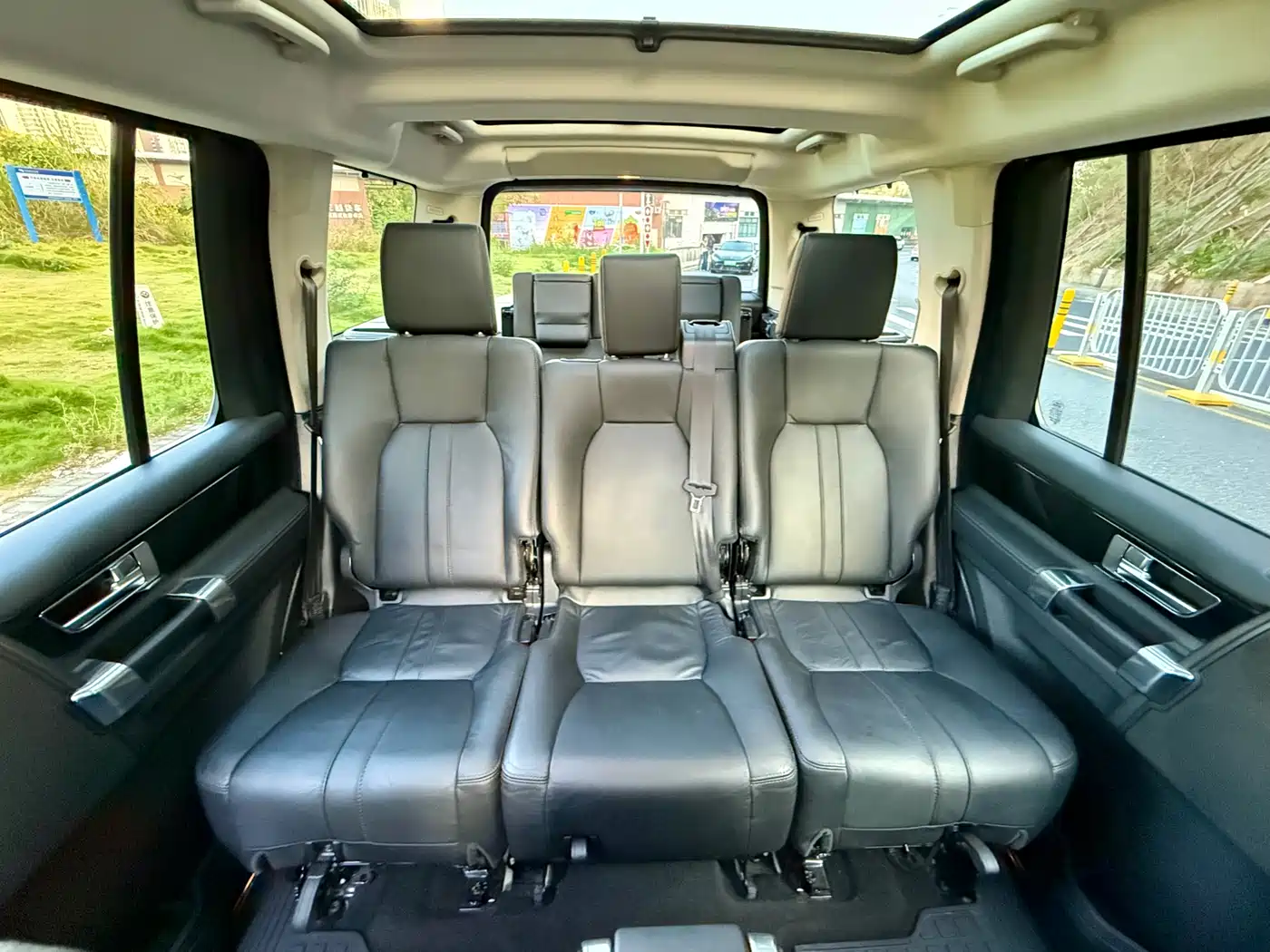 Land Rover Discovery 2011 3.0 SDV6 HSE Diesel фото 10