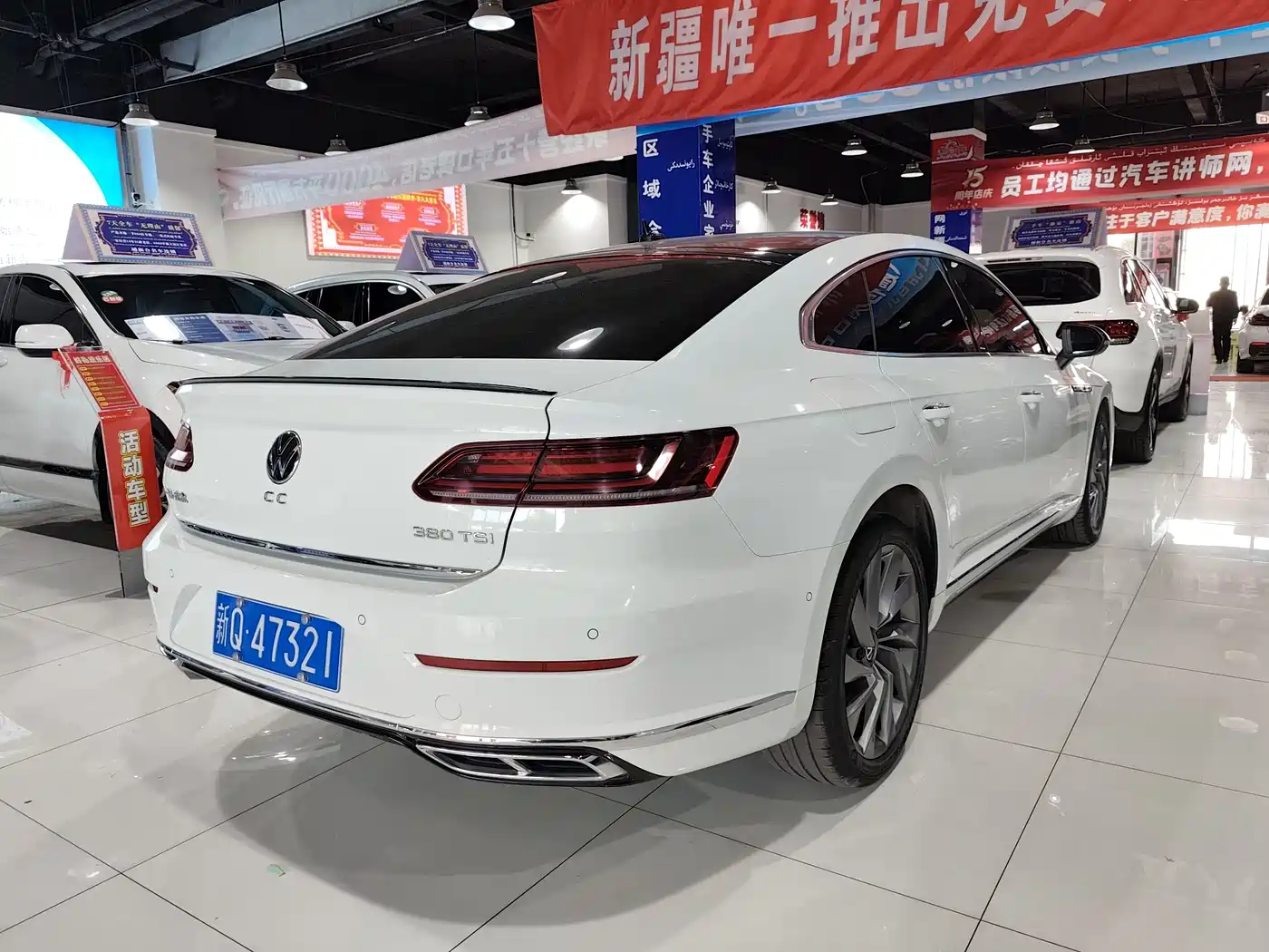 Volkswagen FAW-Volkswagen CC 2021 380TSI Eye-catching Edition 30th Anniversary фото 9