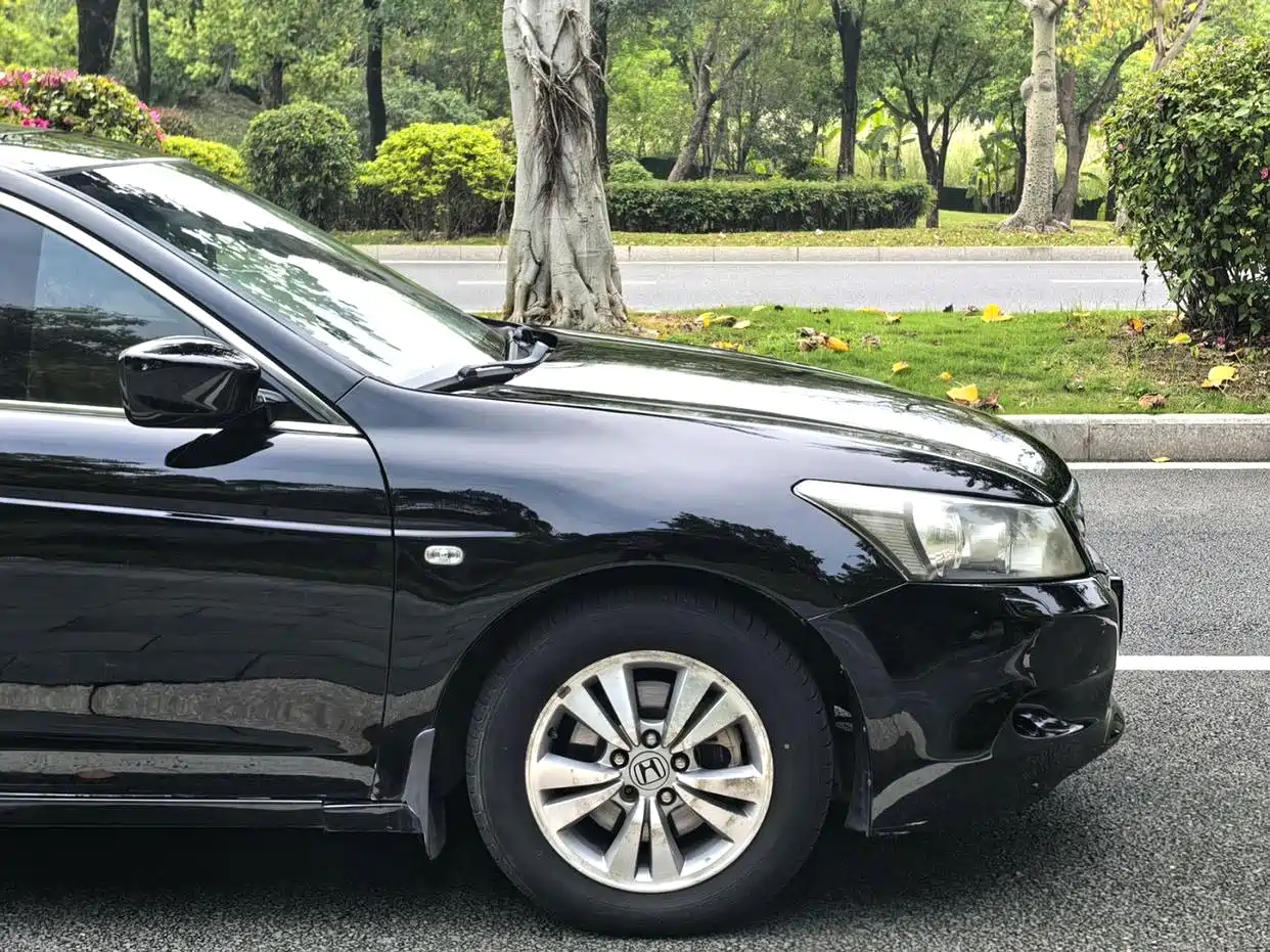 Фото 20 - Honda Accord