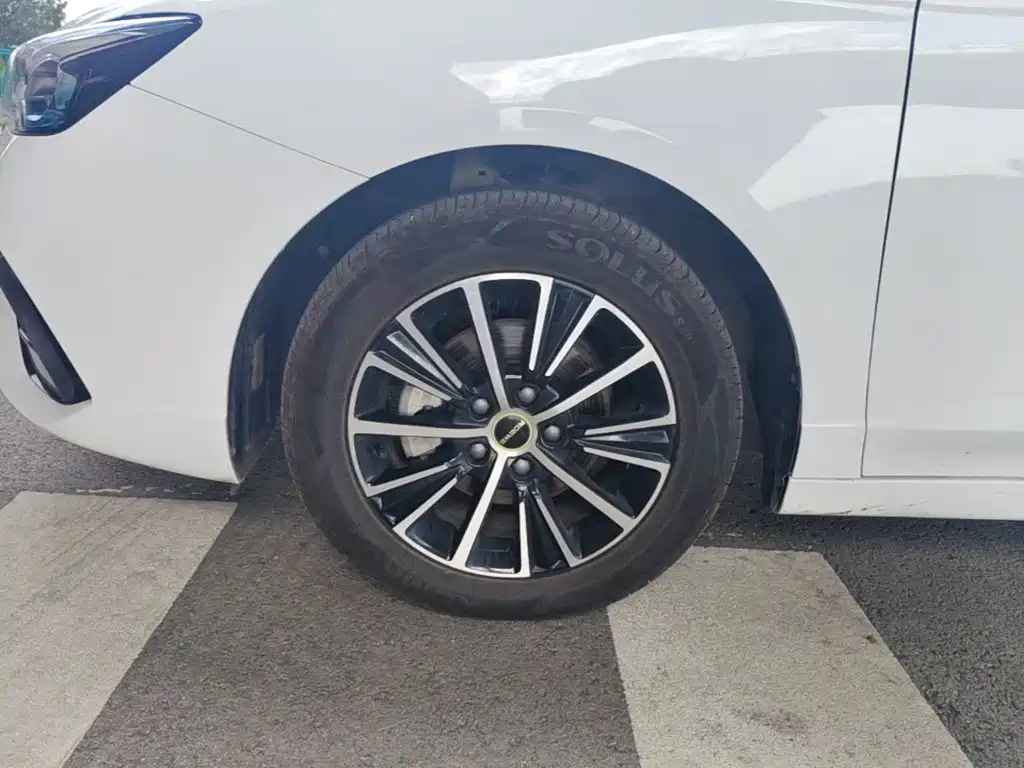 Photo 23 - Roewe i5