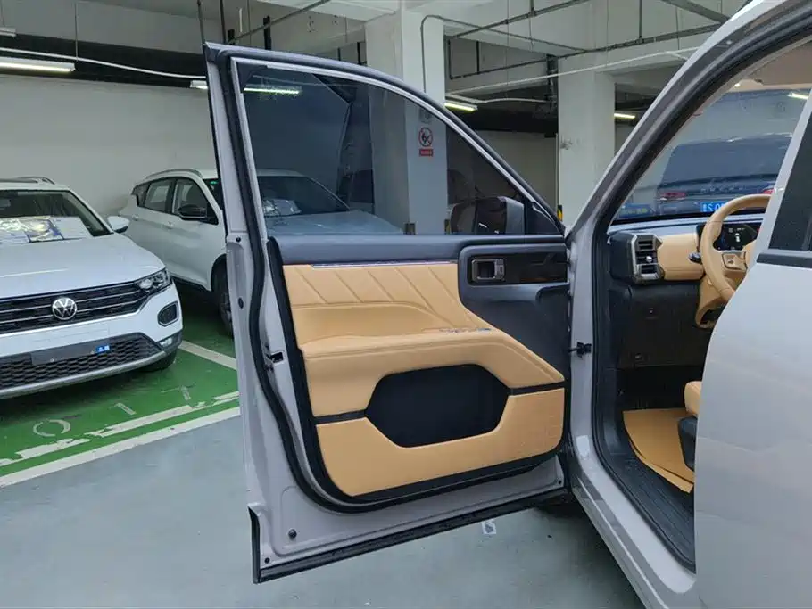 Wuling Motors Starlight 560 NEV 2026 2025 Model Plug-in Hybrid Version 5-seater