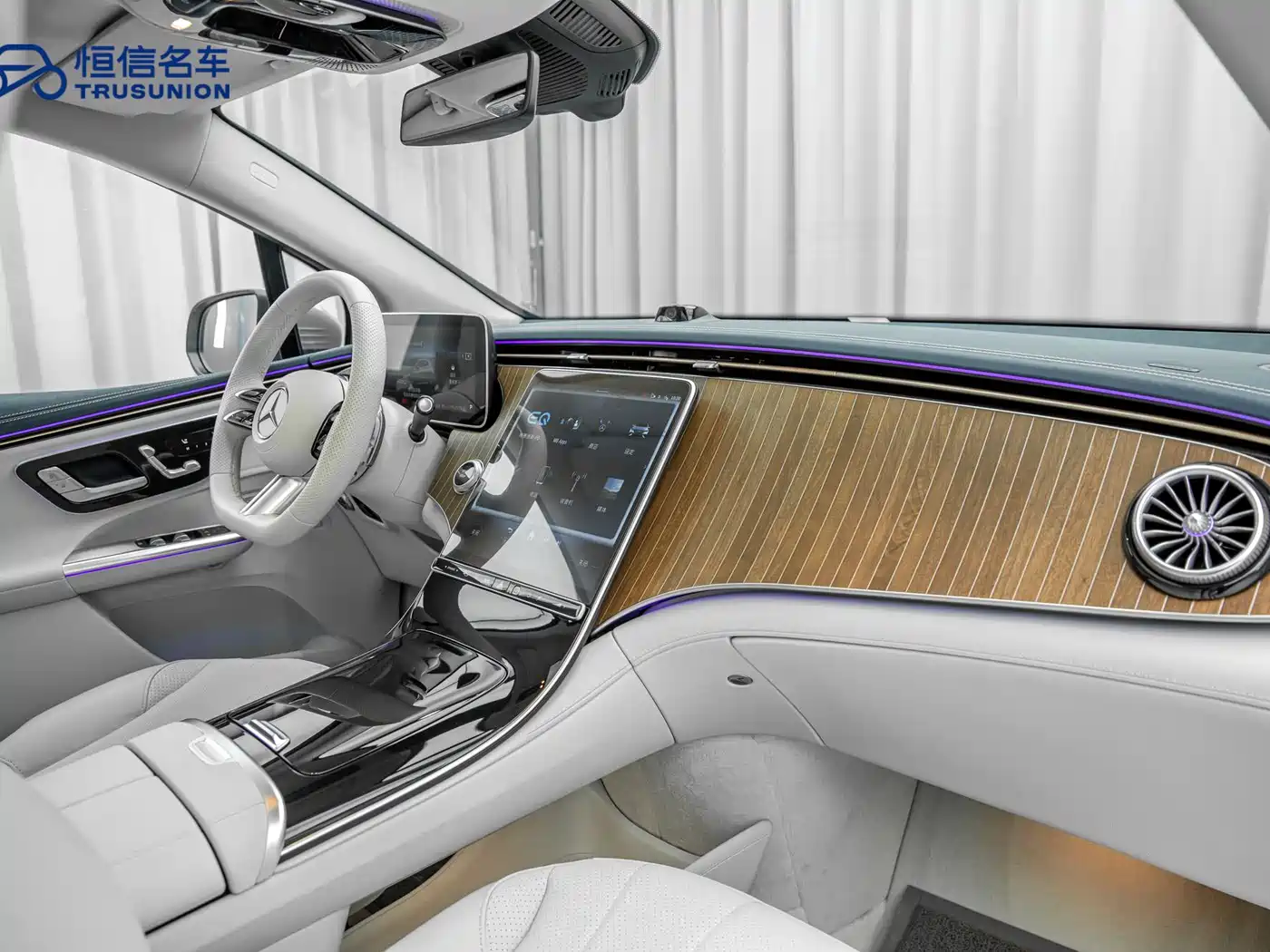 MERCEDES-BENZ EQE SUV