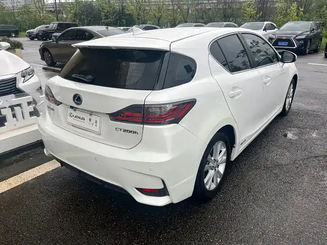 Lexus CT 2014 CT200h Comfort Monochrome — фото 5