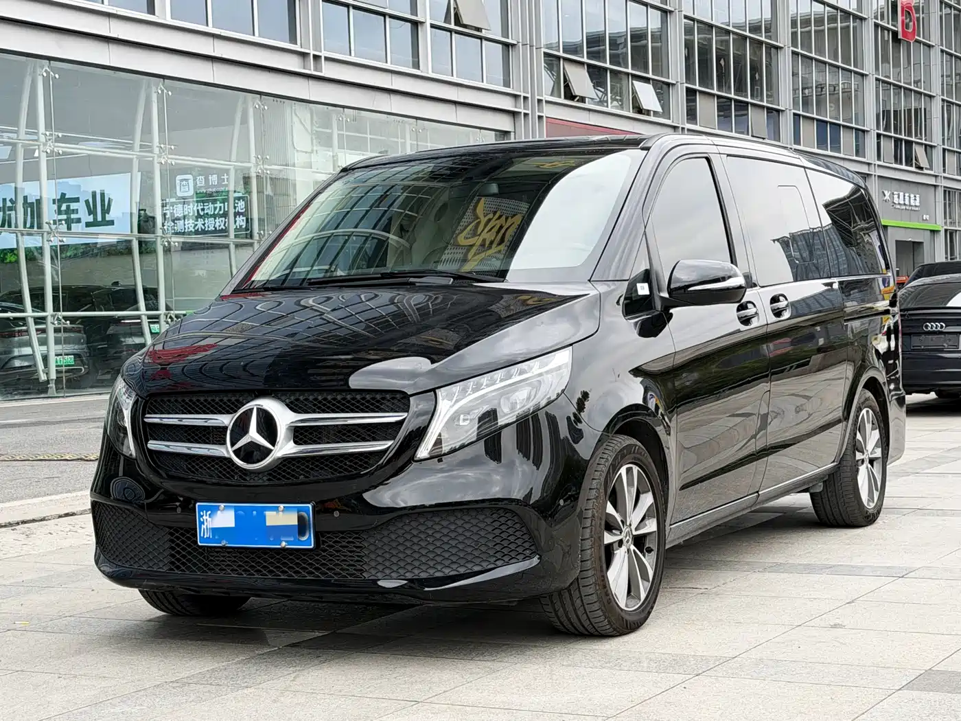 MERCEDES-BENZ V CLASS