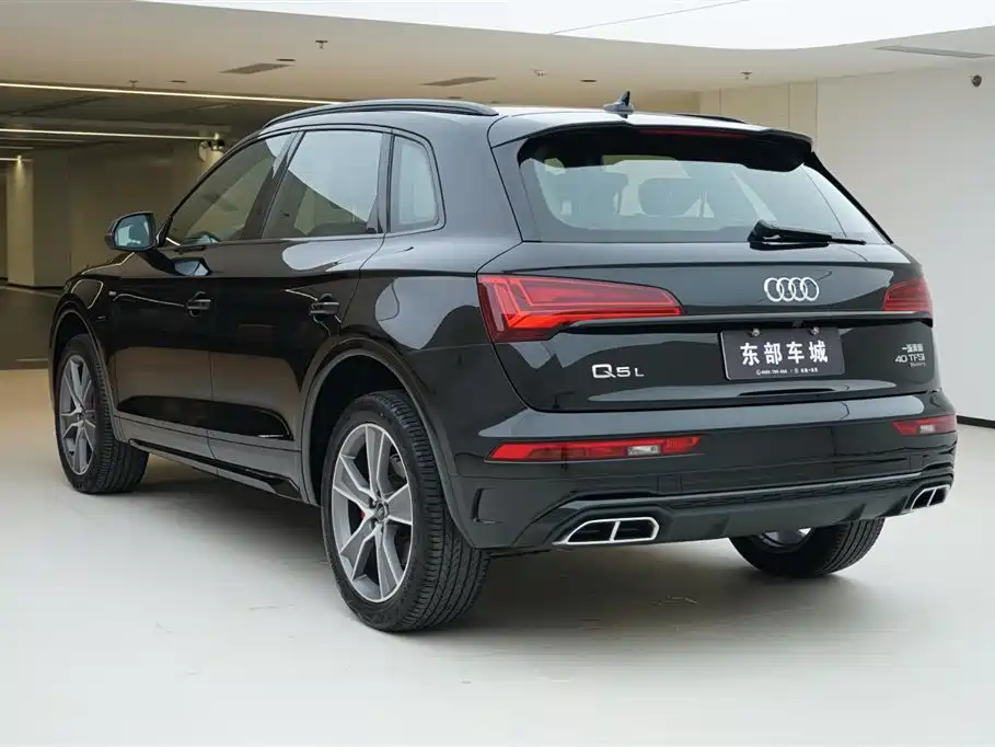 Audi Q5L 2024 Model 40 TFSI Luxury Dynamic фото 5