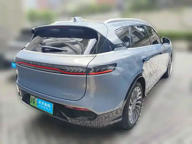 Voyah Auto VOYAH FREE 2021 AWD Standard Range Extender Exclusive Luxury Package — фото 2