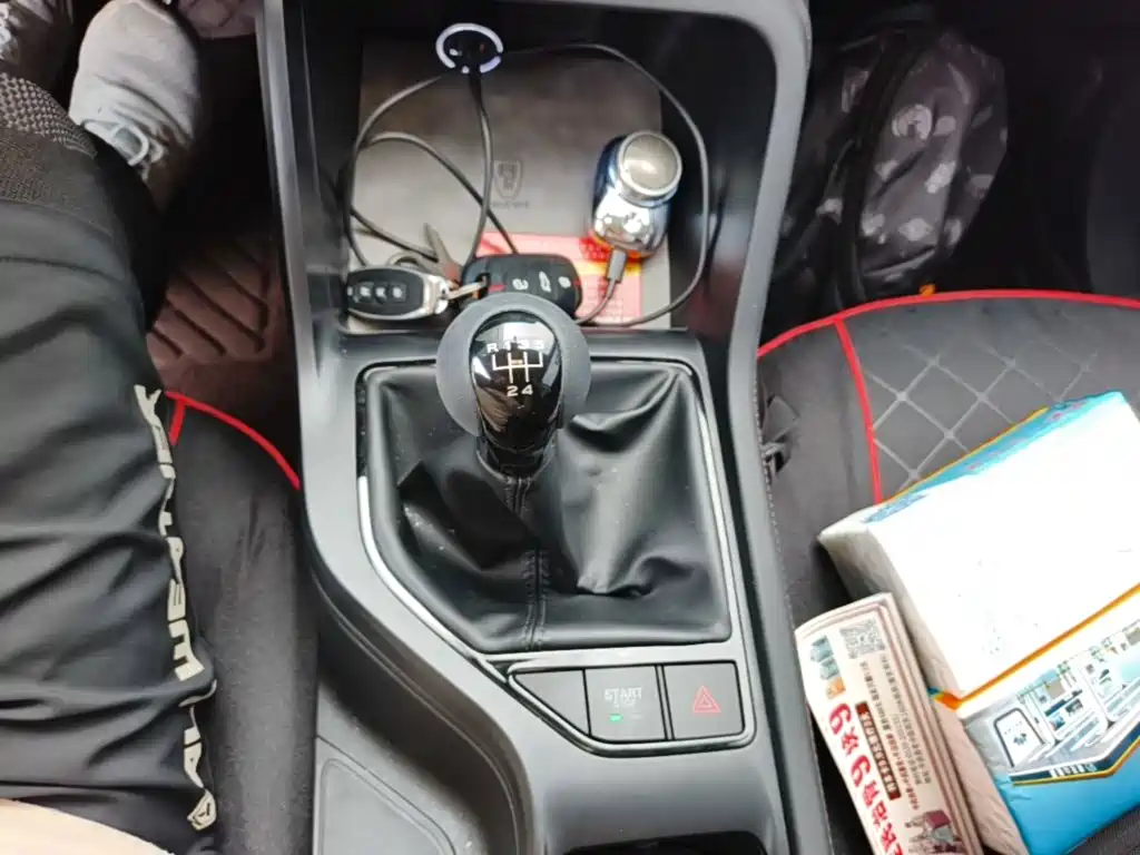 Roewe i5 2025 2026 1.5L Manual Comfort