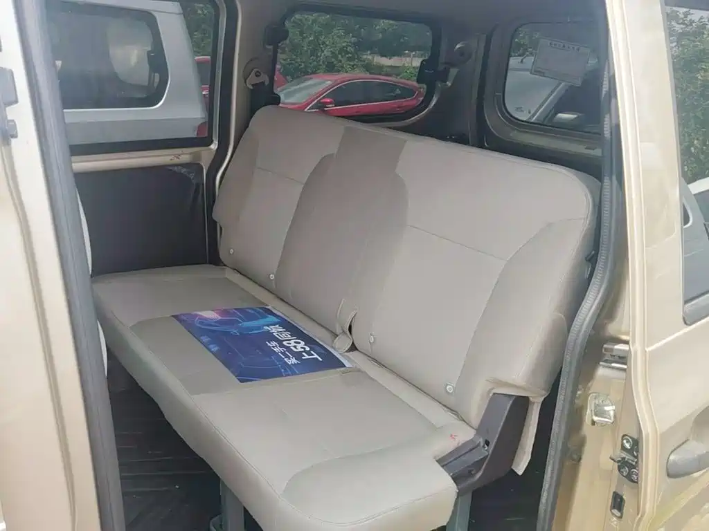 Wuling Motors Wuling Hongguang V 2024 2022 1.5L Dynamic Edition Hydraulic Power Steering LAR