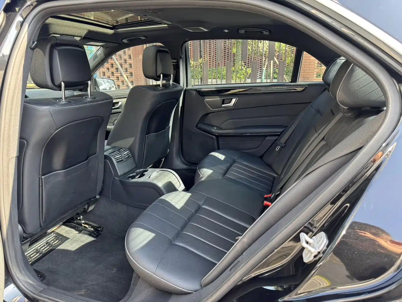 Mercedes-Benz E-Class 2015 Facelift E 180 L Sport фото 4