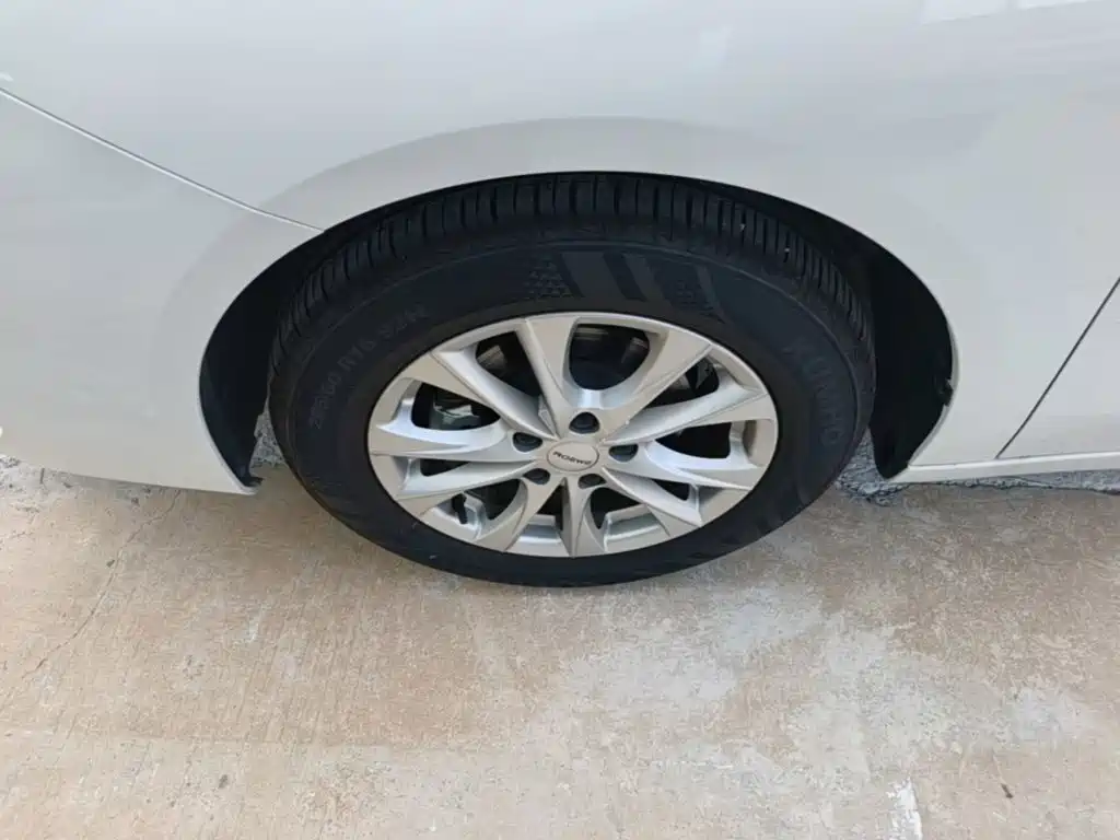 Roewe i5 2025 2026 1.5L Manual Comfort