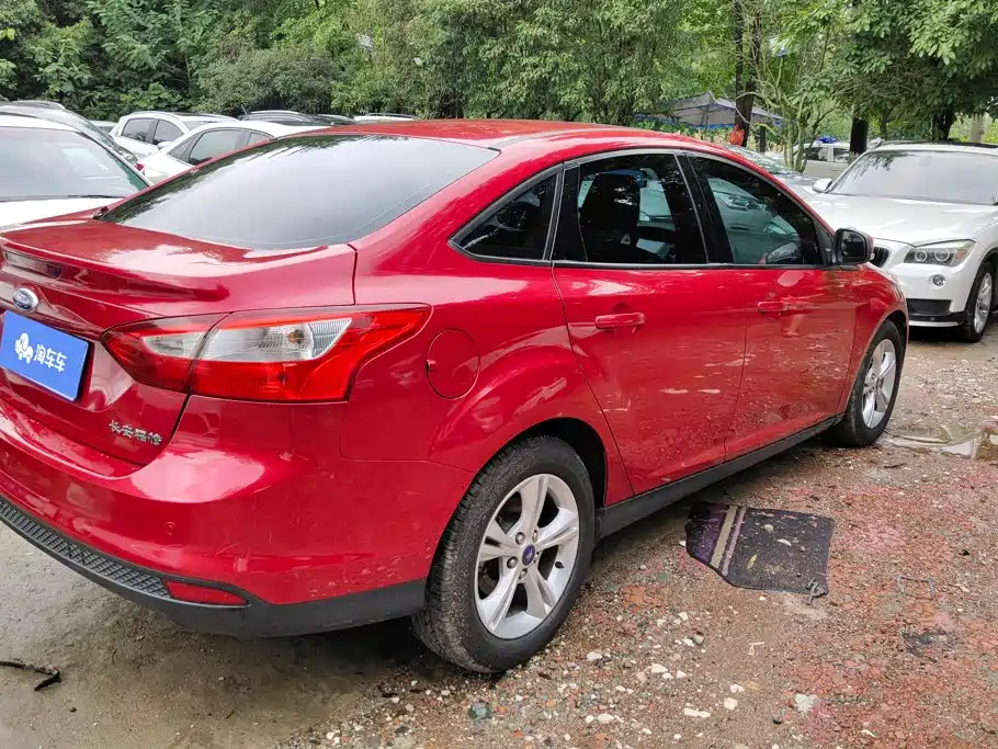 Photo 3 - Ford Focus