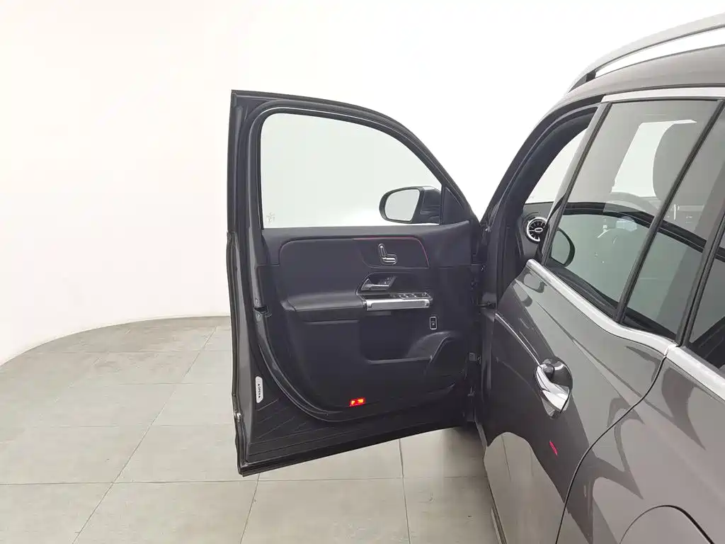 Mercedes-Benz GLB, миниатюра 8