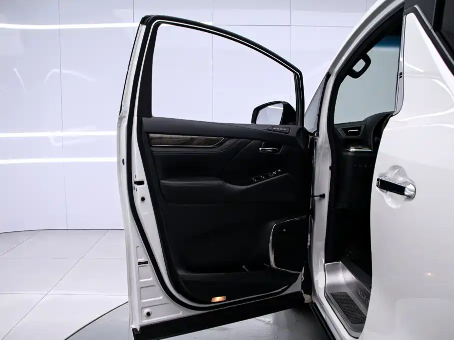 Toyota Vellfire 2020 2020 Twin Engine 2.5L HV Premium Edition