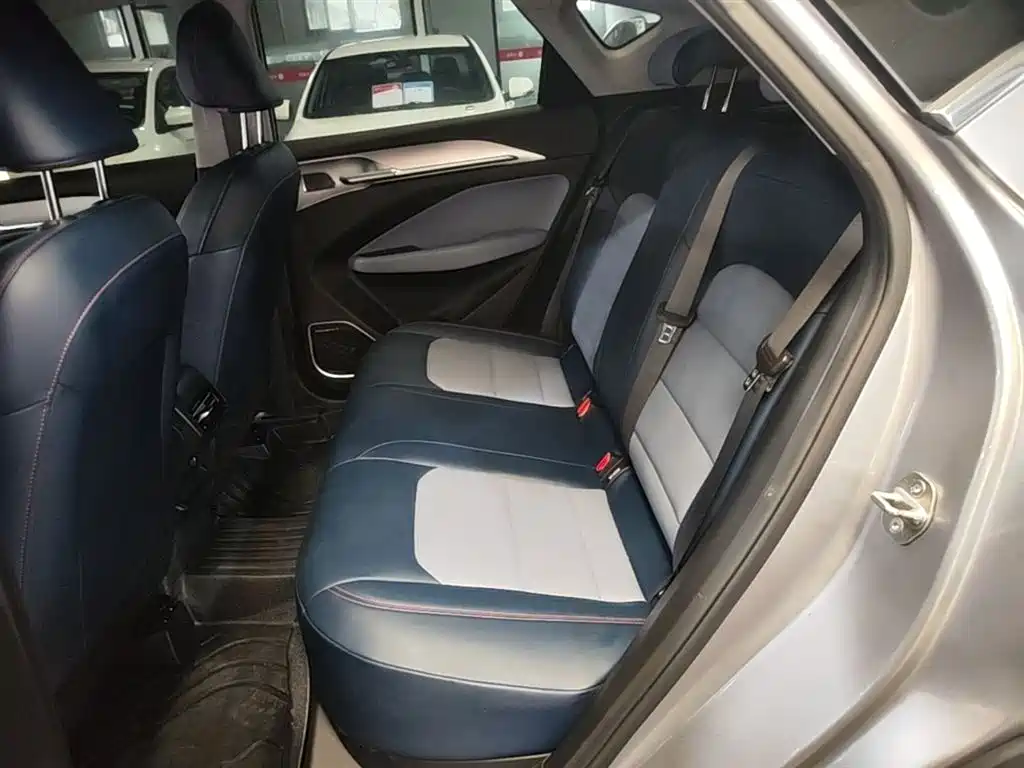 Geely Geometry M6 2023 2022 450 New Intelligence Edition
