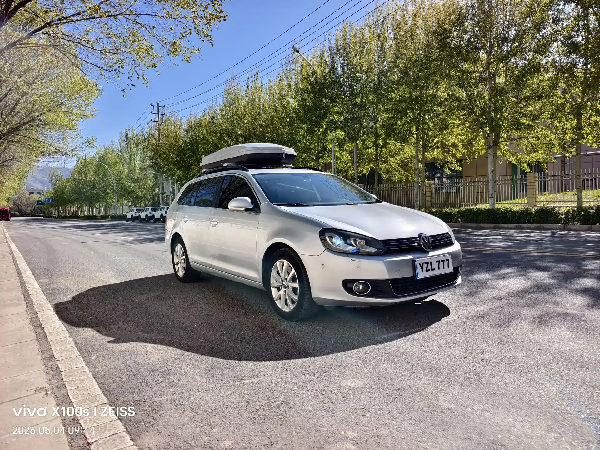 Photo 3 - Volkswagen Golf (Import)