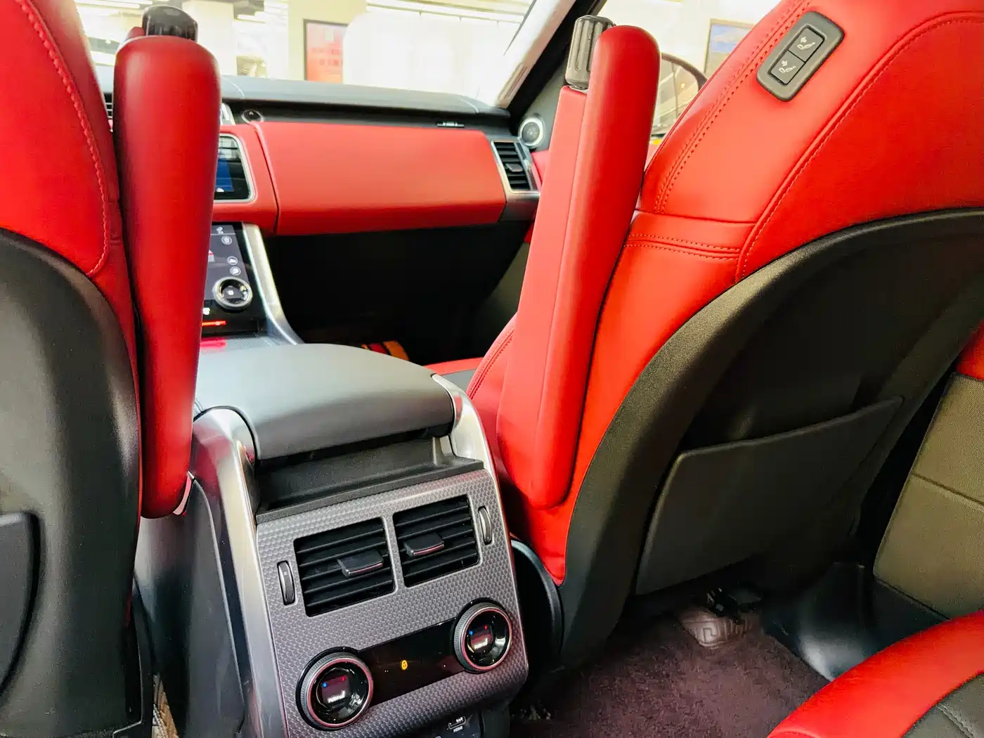 Land Rover Range Rover Sport 2021 3.0 L6 HST фото 8