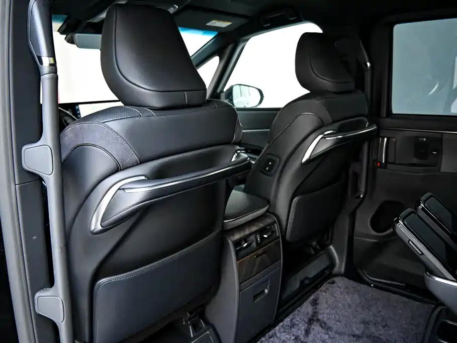Lexus LM 2023 500h 6-Seater Prestige Edition фото 11