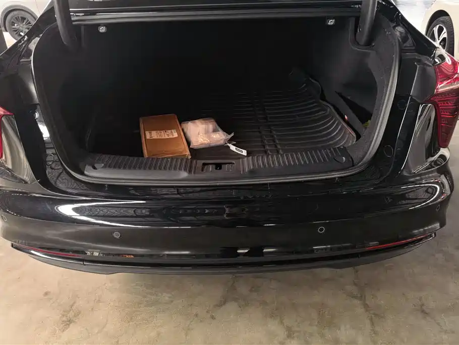 Hongqi HONGQI H5 PHEV