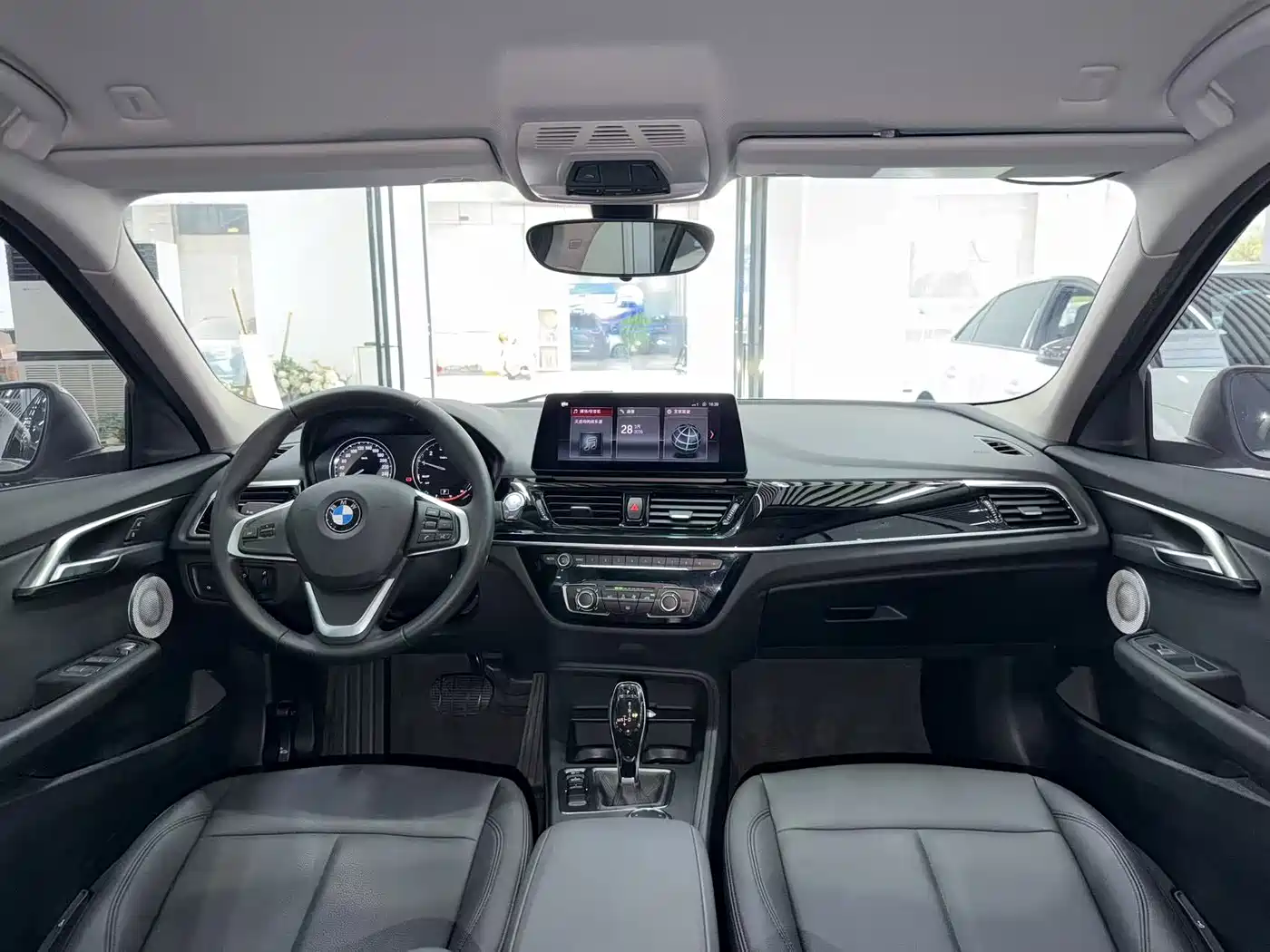 BMW 1 Series 2022 120i M Sport фото 7