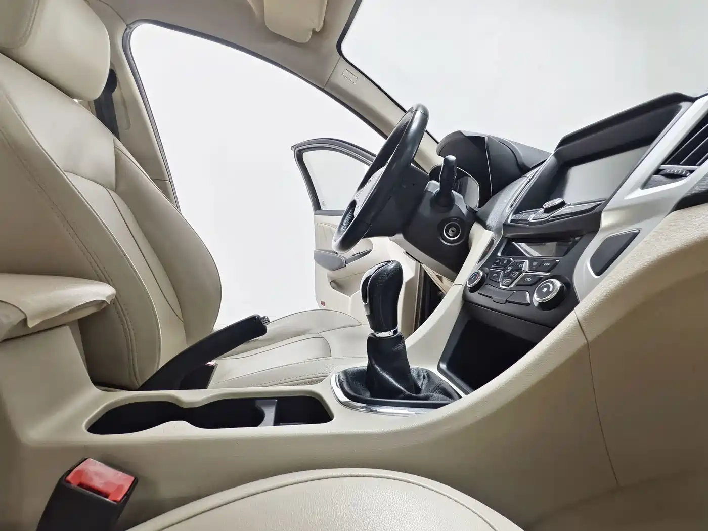 Chery Arrizo 7 2015 2015 1.6L Manual Zhishang Edition