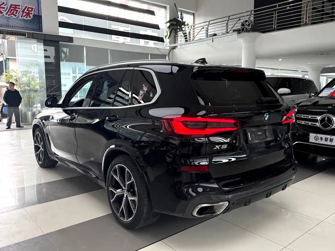 BMW X5 (Import) 2019 xDrive40i Exclusive M Sport Package фото 19