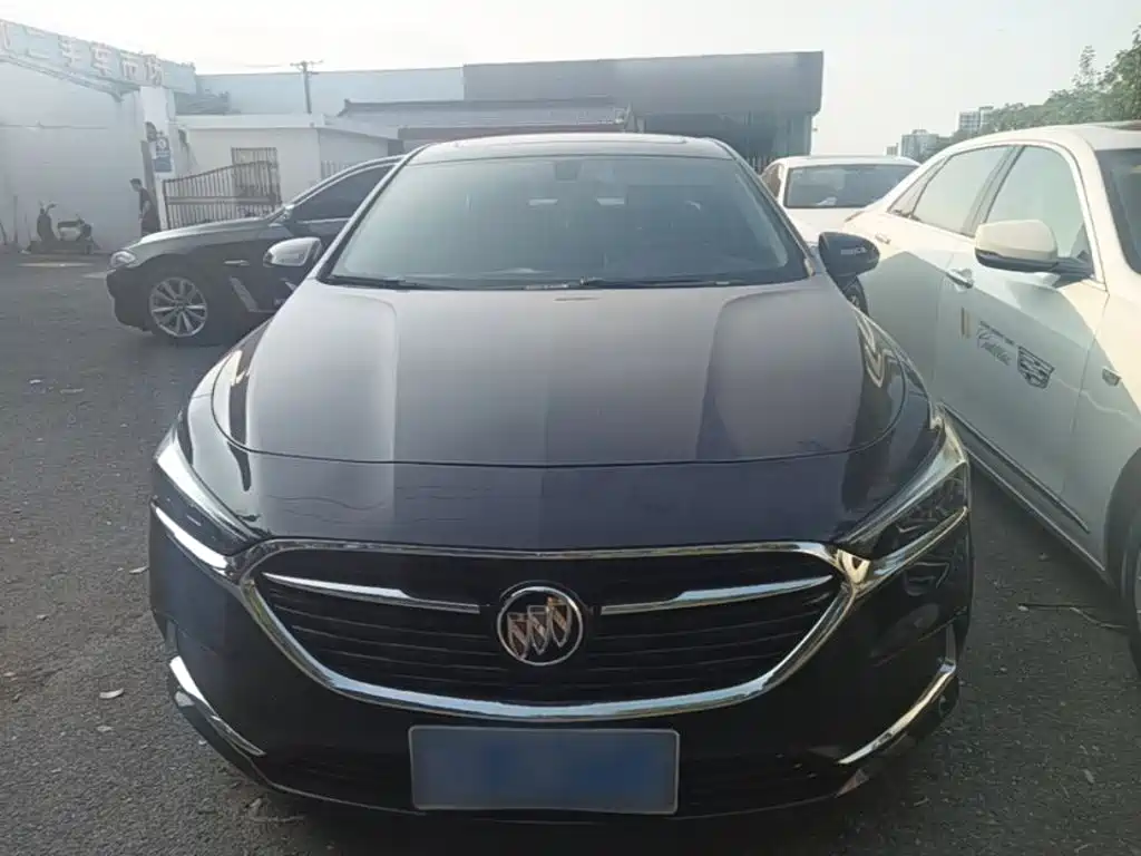 Photo 3 - Buick LaCrosse