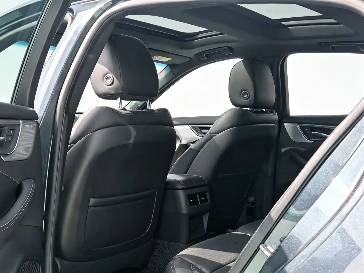 Photo 9 - Cadillac CT5