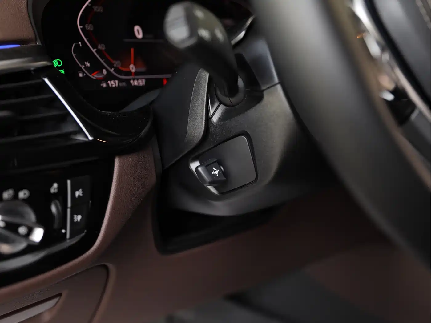BMW 5 Series 2021 525Li Luxury Package фото 8