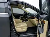 Photo 18 - Toyota Highlander
