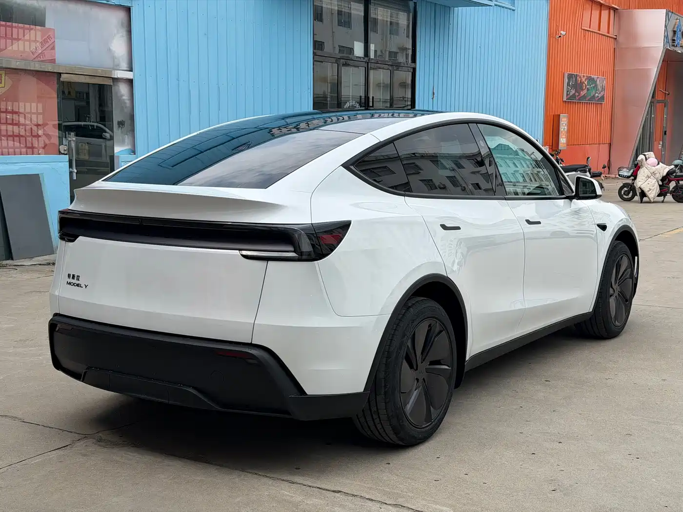 Tesla Model Y 2026 2026 Rear-Wheel Drive