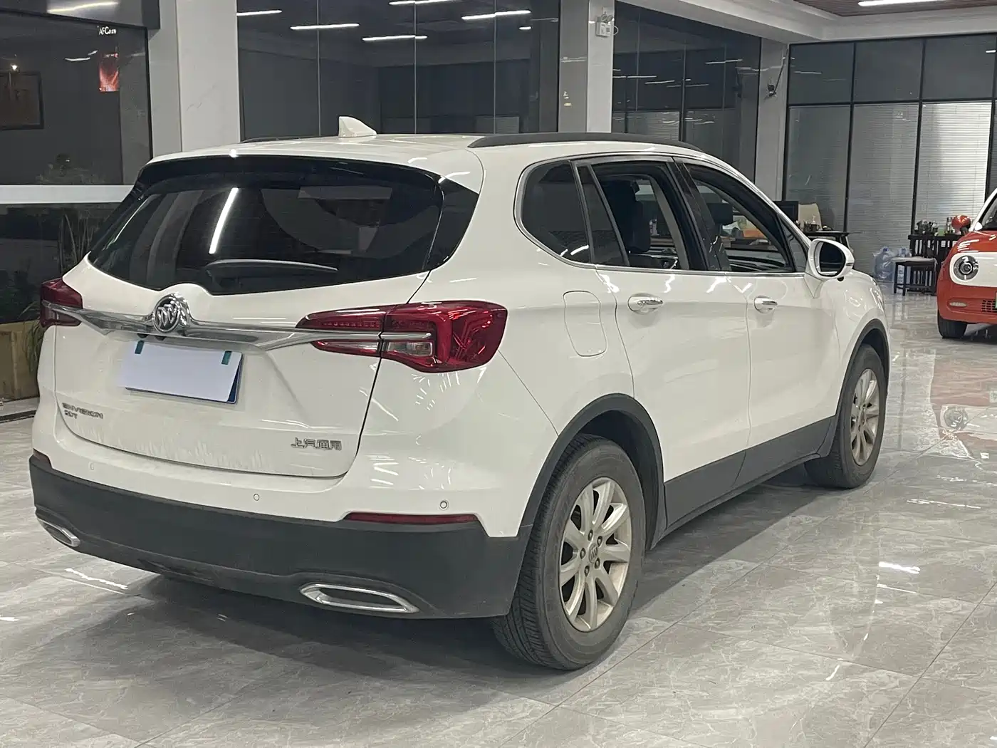 Buick Envision Plus 2020 20T FWD Leading фото 4