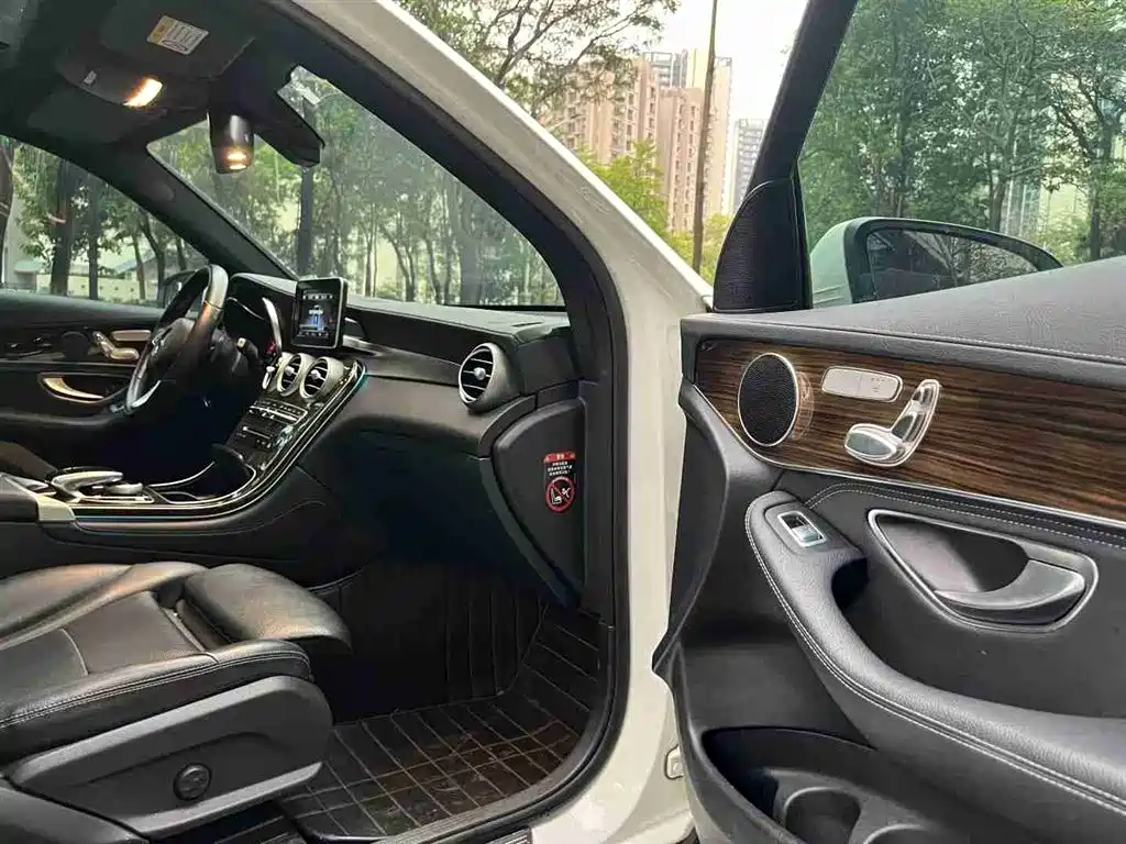 Mercedes-Benz GLC 2019 GLC 260 L 4MATIC Dynamic фото 8