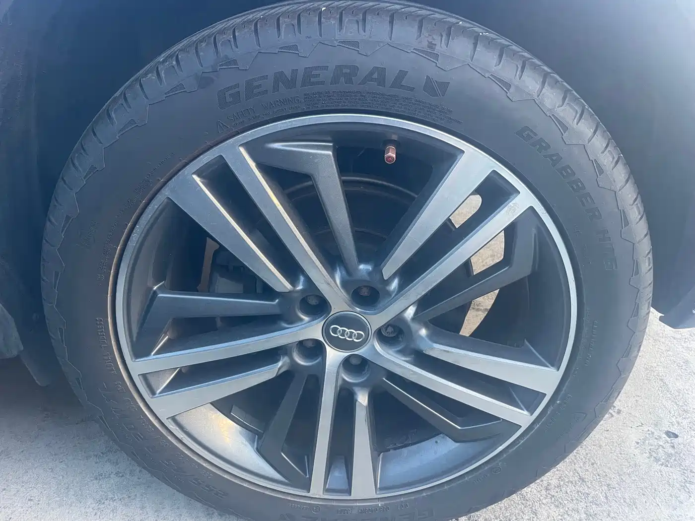 Фото 12 - Audi Q5L