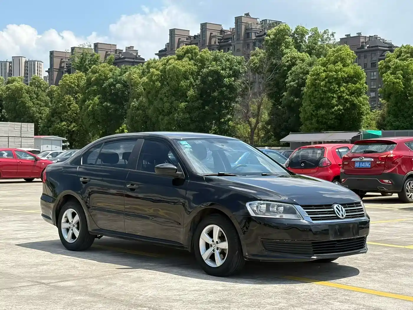 Volkswagen Lavida 2013 Facelift Classic 1.6L Automatic Trend фото 3