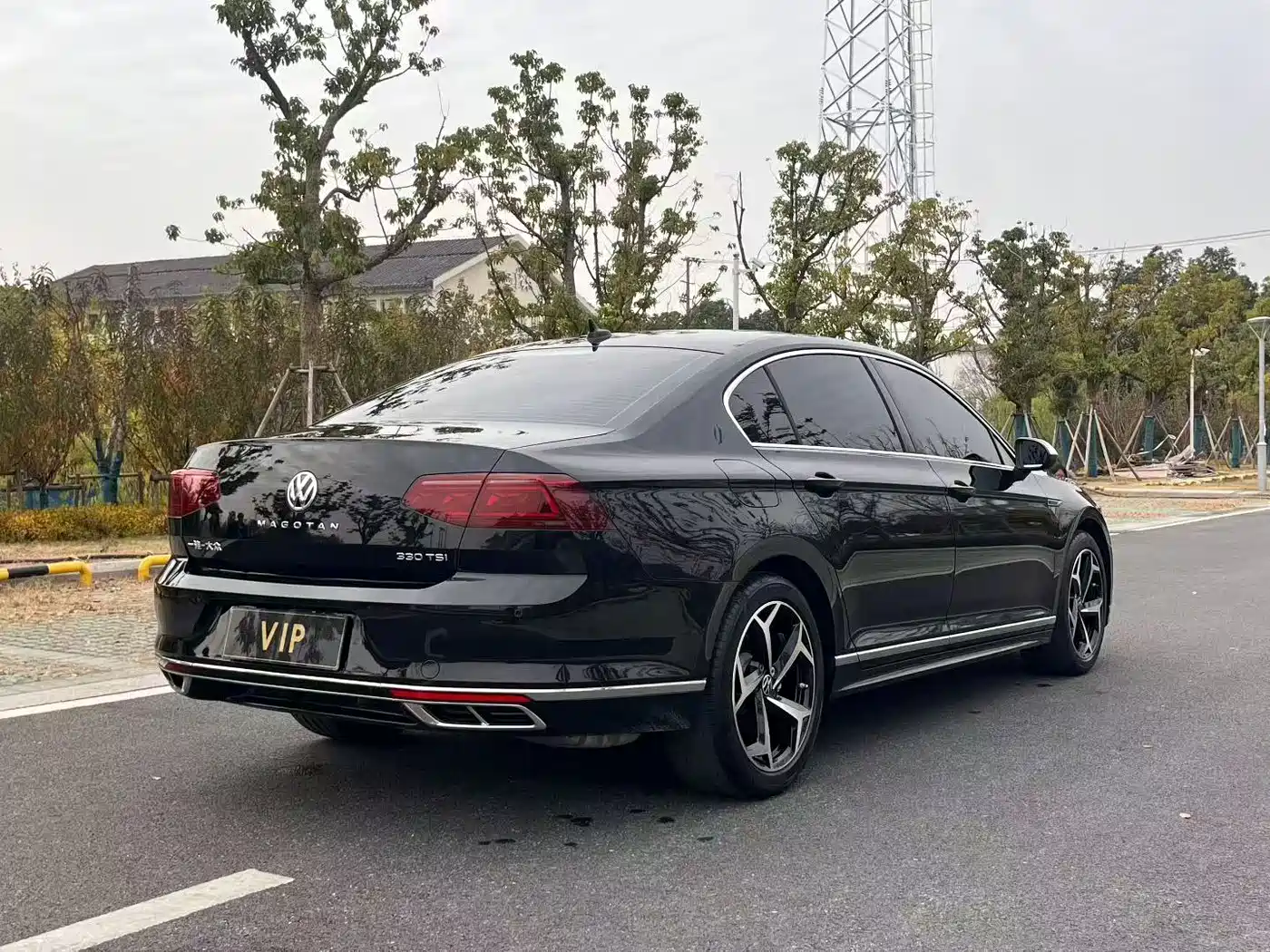 Volkswagen Magotan 2023 Model 2 Million Commemorative Edition 330TSI DSG Luxury фото 8