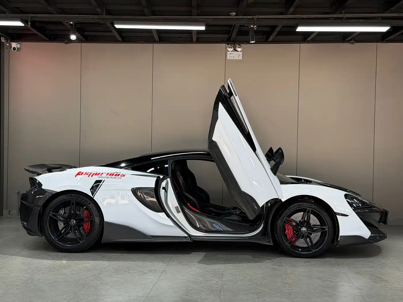 McLaren 570 2019 2019 570S 3.8T Coupe