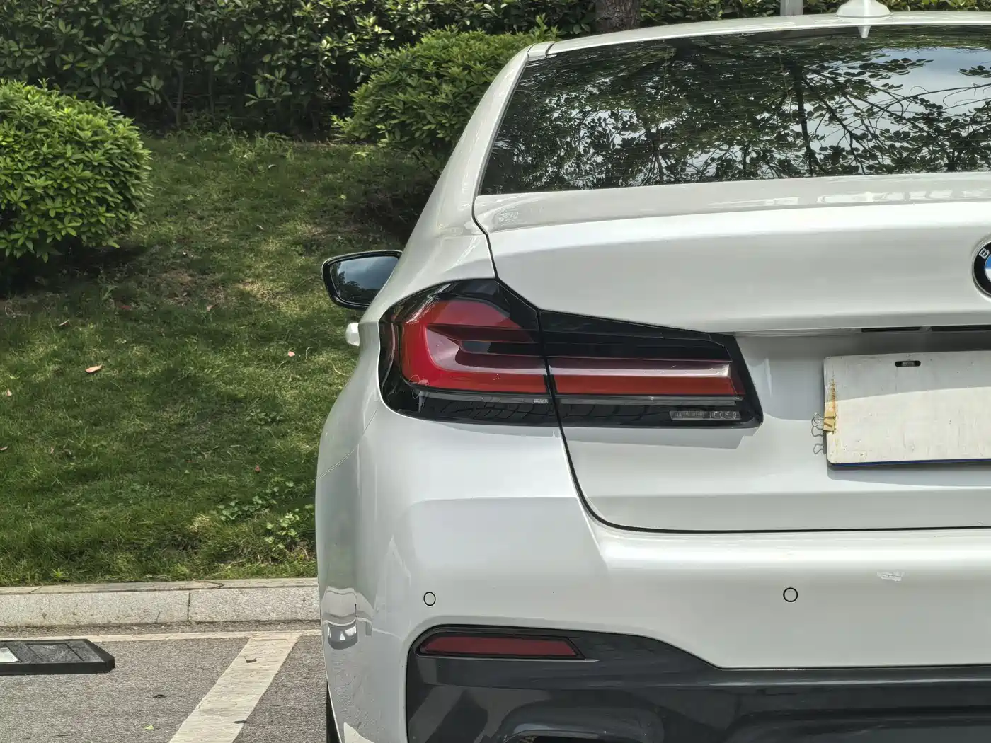 BMW 5 Series 2023 530Li Leading M Sport Package фото 6