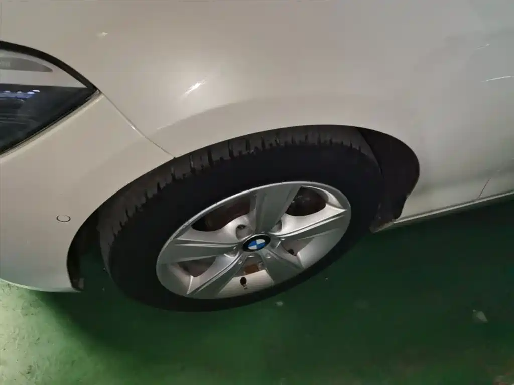 BMW 1 Series (Import) 2013 Facelift 118i Sport Model фото 23
