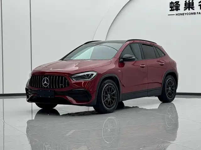 MERCEDES-BENZ GLA AMG