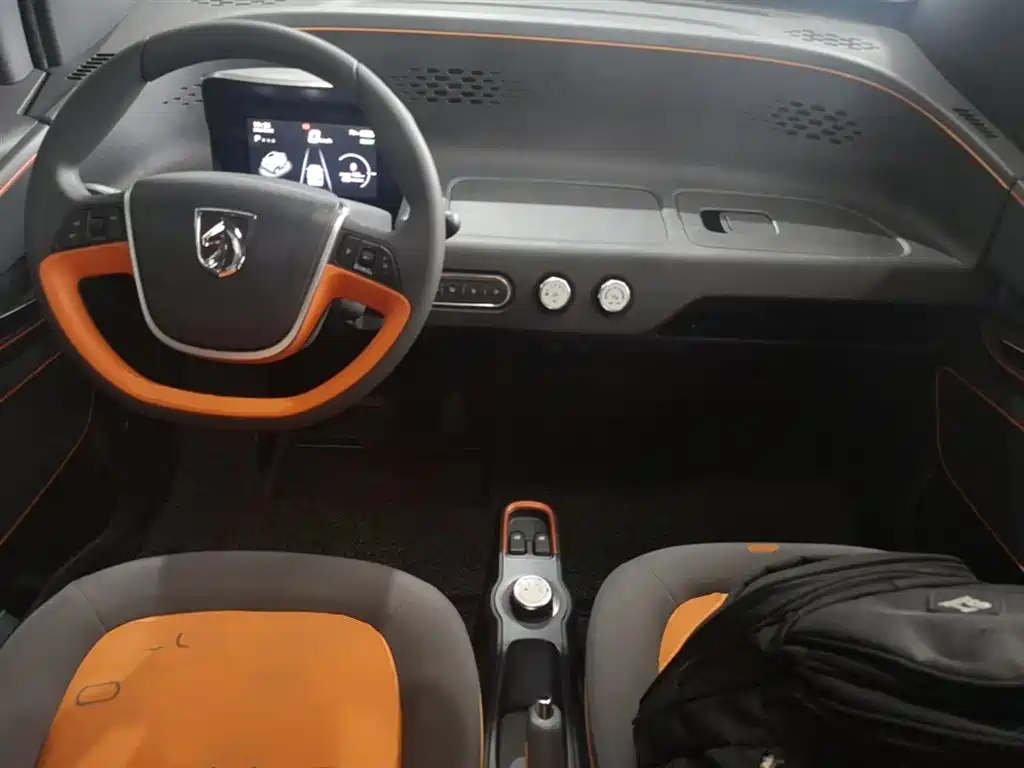 BAOJUN E100