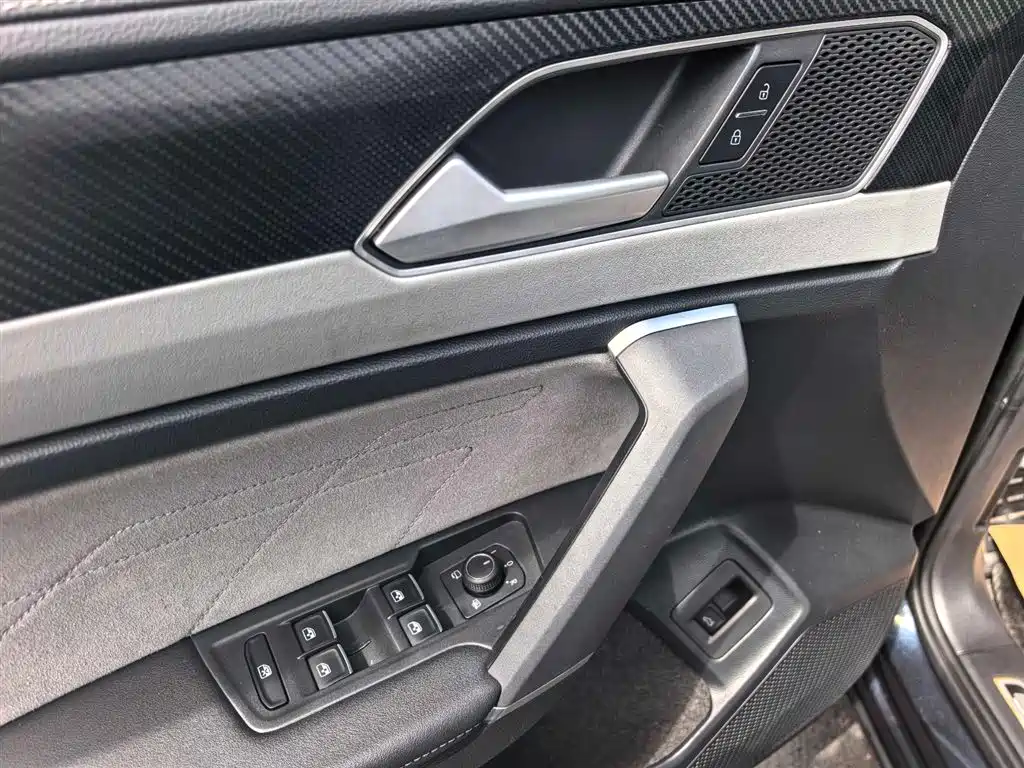 Volkswagen Tayron X 2023 2023 330TSI 2WD Premium High-Performance Edition