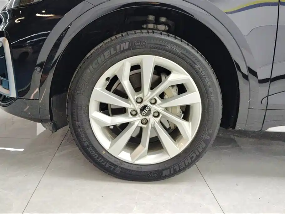 Audi Q5L 2022 Facelift 40T Luxury Dynamic фото 6