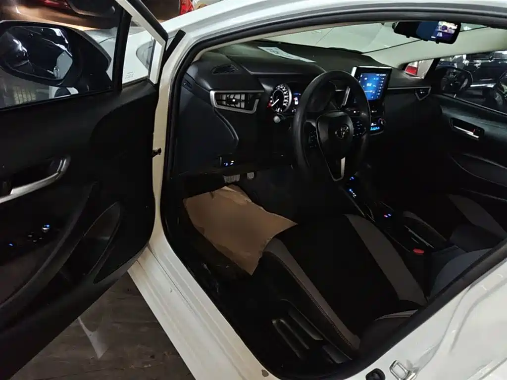 Toyota Corolla 2021 1.2T S-CVT Elite PLUS Edition фото 16