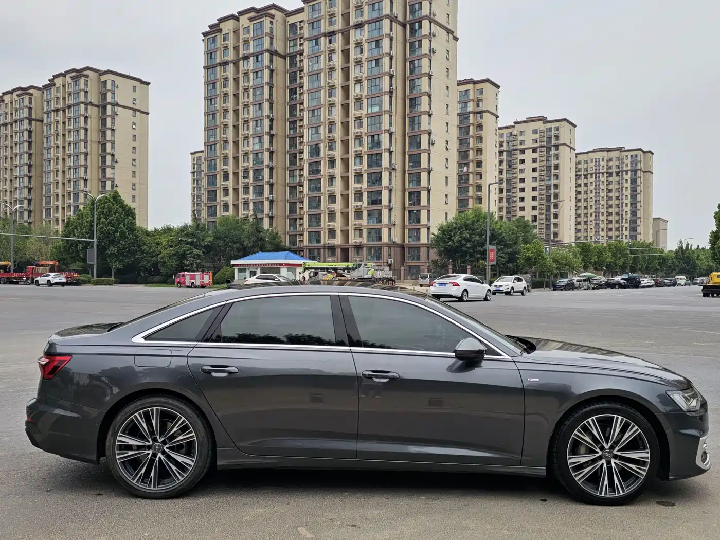 Фото 4 - Audi A6L