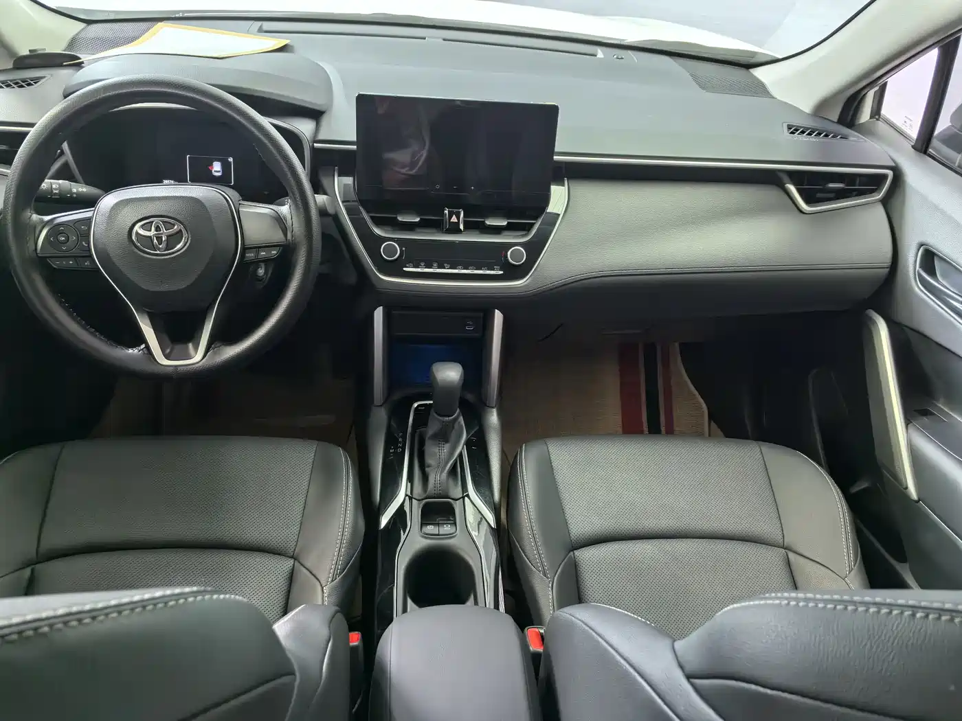 Toyota Frontlander 2024 2.0L CVT Elite Plus Edition фото 8