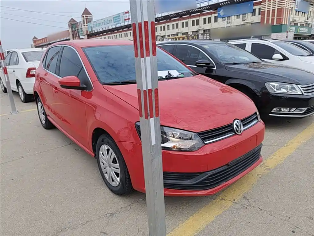 Volkswagen Polo 2016 1.4L Automatic Trend фото 4