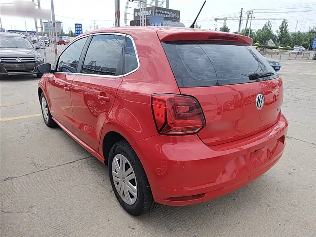 Volkswagen Polo 2016 1.4L Automatic Trend фото 5