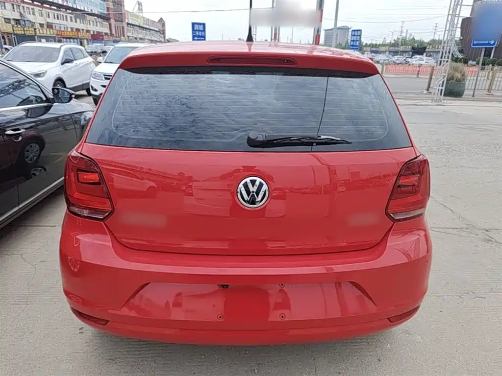 Volkswagen Polo 2016 1.4L Automatic Trend фото 6