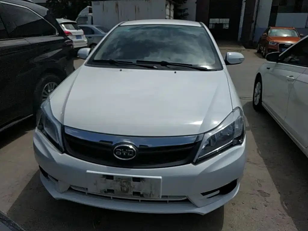 Фото 3 - BYD F3