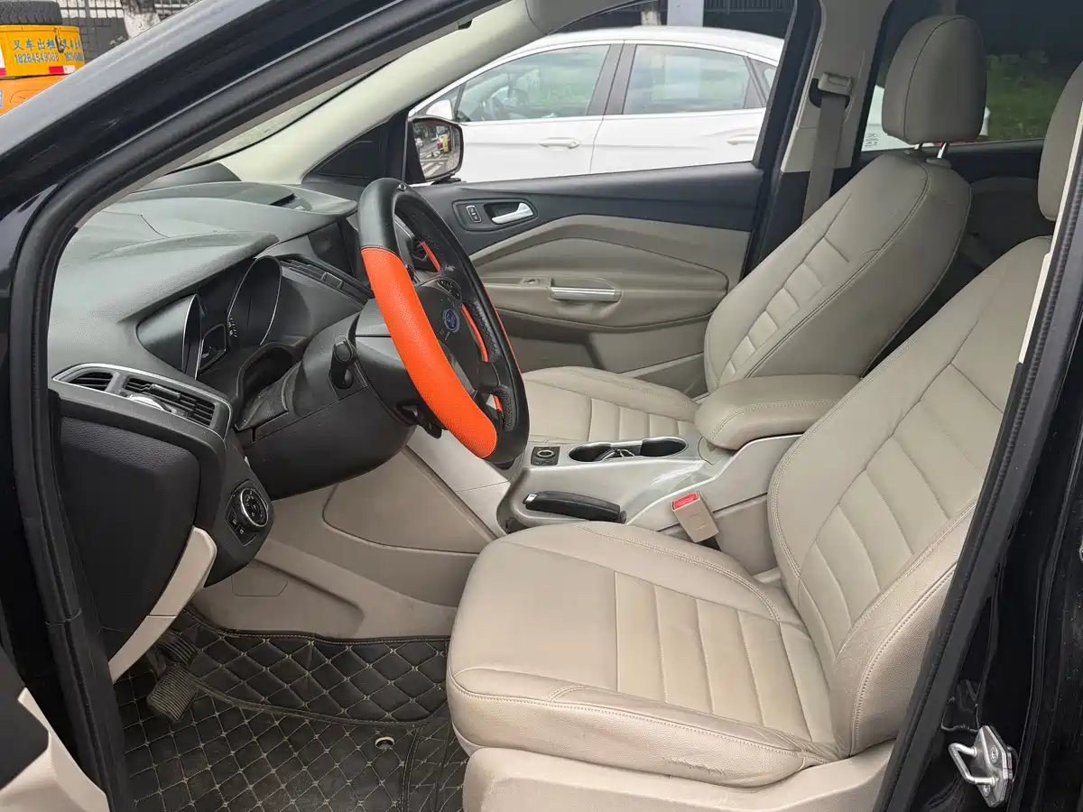 Photo 11 - Ford Kuga